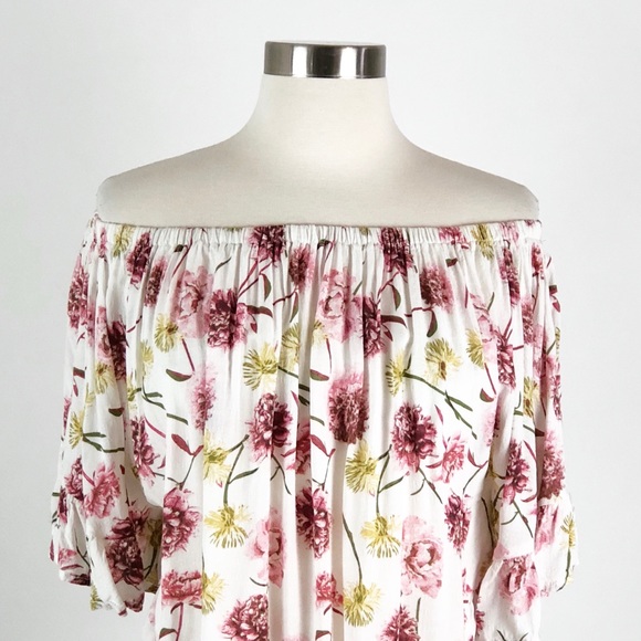 Stella Laguna Beach | Off Shoulder Floral Top - Picture 2 of 4